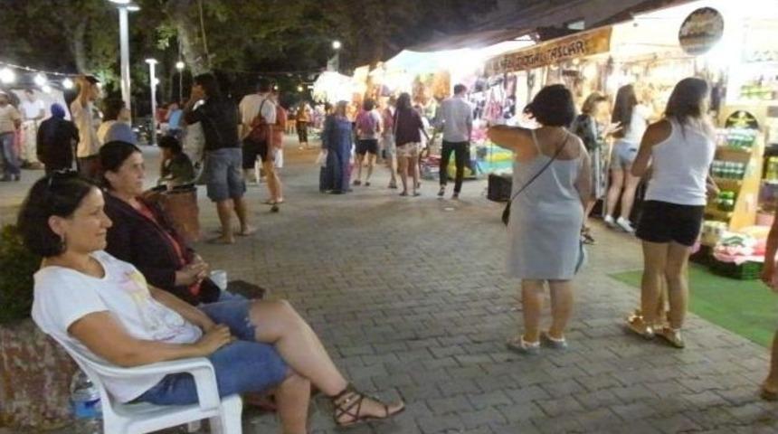 9 G&uuml;nl&uuml;k Bayram Tatili Bitti, Burhaniye&rsquo;de Hareketlilik Bitmedi