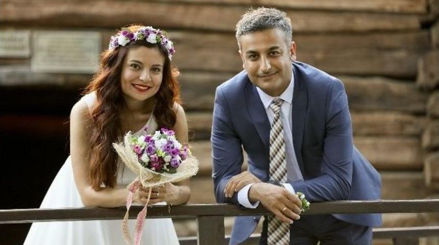 Aslıhan Keleş İle Ali Kurtoğlu, D&uuml;nya Evine Girdi