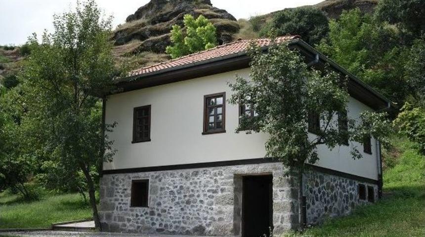 Tekkek&ouml;y&rsquo;de Sosyal Tesis Sayısı Artıyor