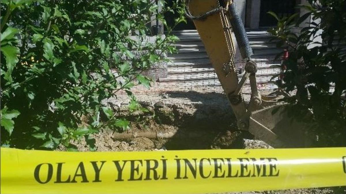 Beyoğlu&rsquo;nda Kazı &Ccedil;alışmasında Kemik Par&ccedil;aları Bulundu