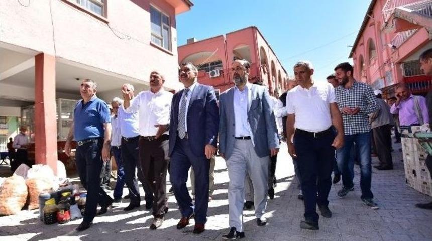 G&uuml;rkan, Şire Pazarı Esnafı İle Bir Araya Geldi