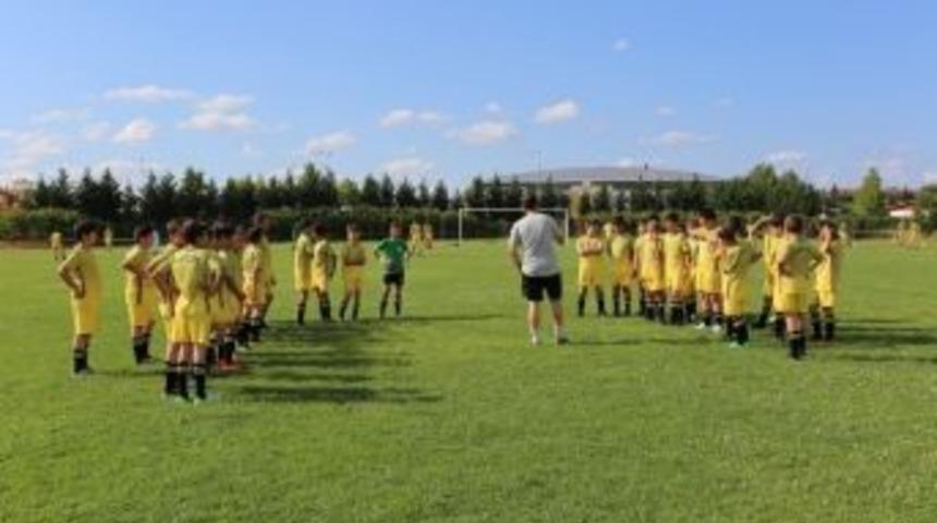 Gen&ccedil; Yetenekler Serdivan&rsquo;da Yetişiyor