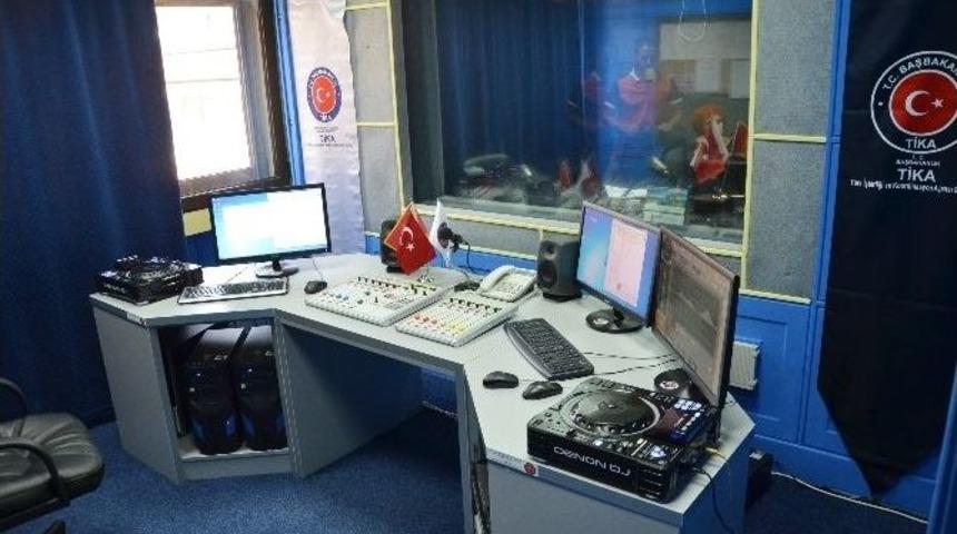 Tika’dan Karadağ Bar Şehri Devlet Radyosu’na Teknik Ekipman Desteği