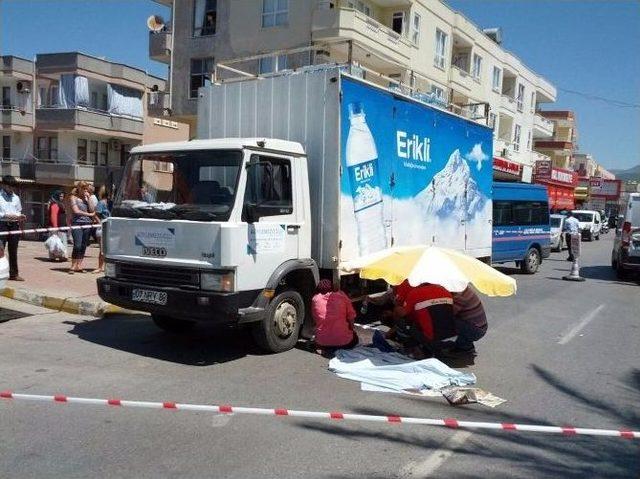 Kamyonun Altında Kalan Çocuk Hayatını Kaybetti