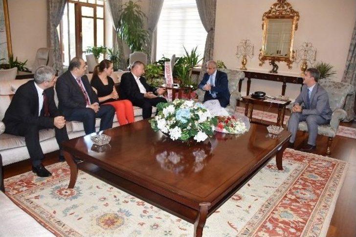 Vali Güvençer Konuklarını Ağırlıyor G4