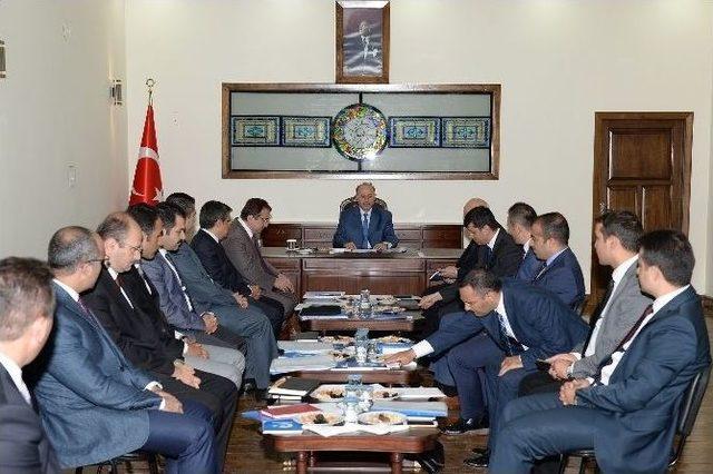 Kaymakamlar Toplantısı Tarihi Erzurum Kongre Binasında Yapıldı
