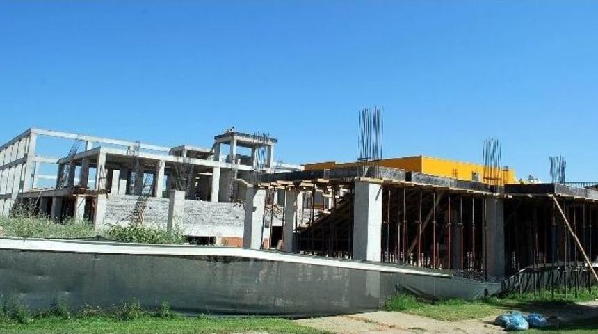 Salihli&rsquo;de Yeni Spor Salonuna &rsquo;atat&uuml;rk&rsquo; İsmi Verildi