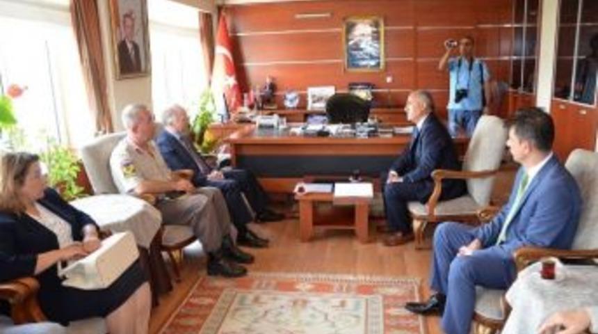 Vali Ceylan&rsquo;dan Kaymakam Kılı&ccedil;&rsquo;a Ziyaret