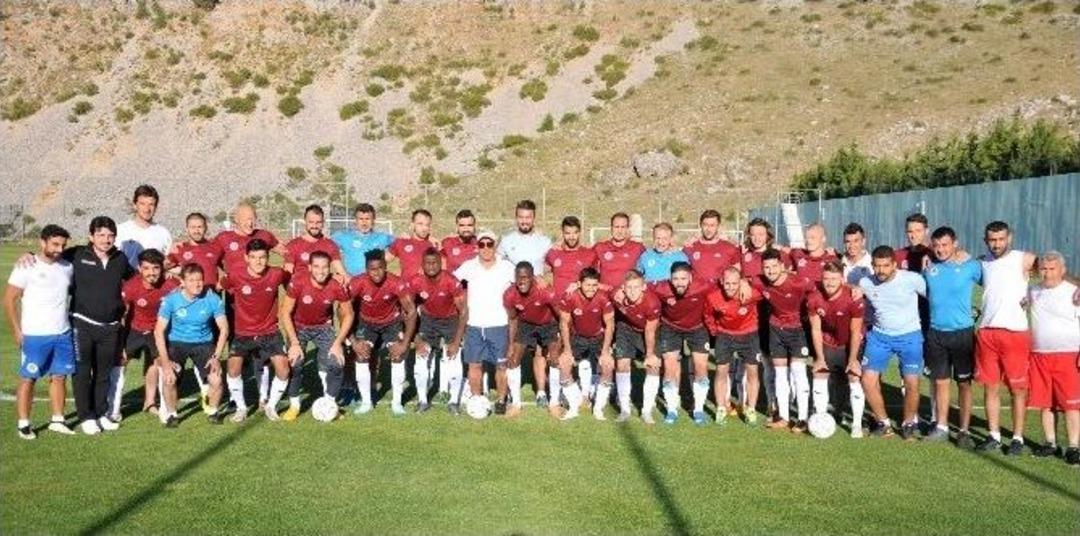 Alanyaspor Davraz&rsquo;da Kampa Girdi