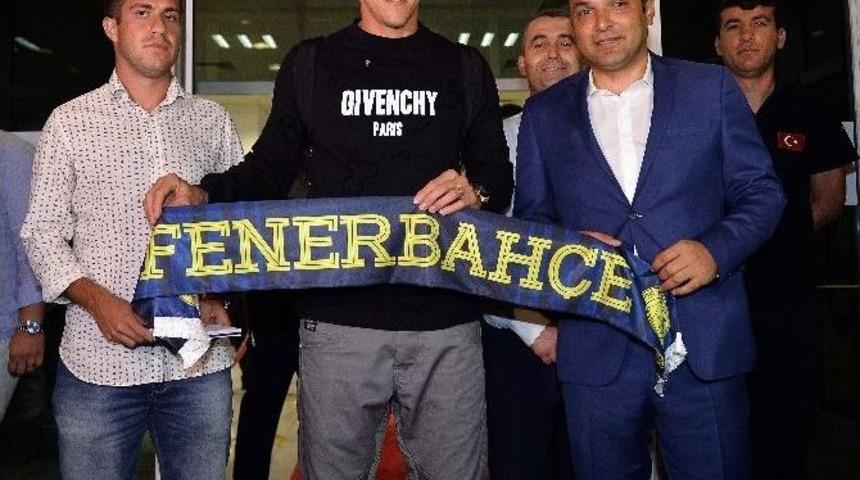 Martin Skrtel İstanbul&rsquo;da