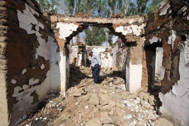 (özel Haber) Bölgedeki Çatışmalardan İkinci Kez Evleri Yıkıldı G3