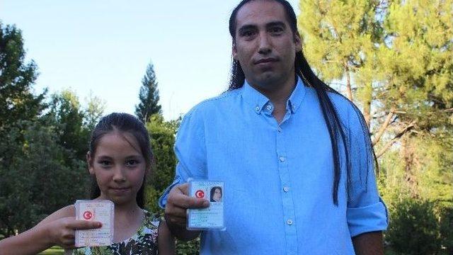 İkisinin İsmi 86 Harften Oluşuyor