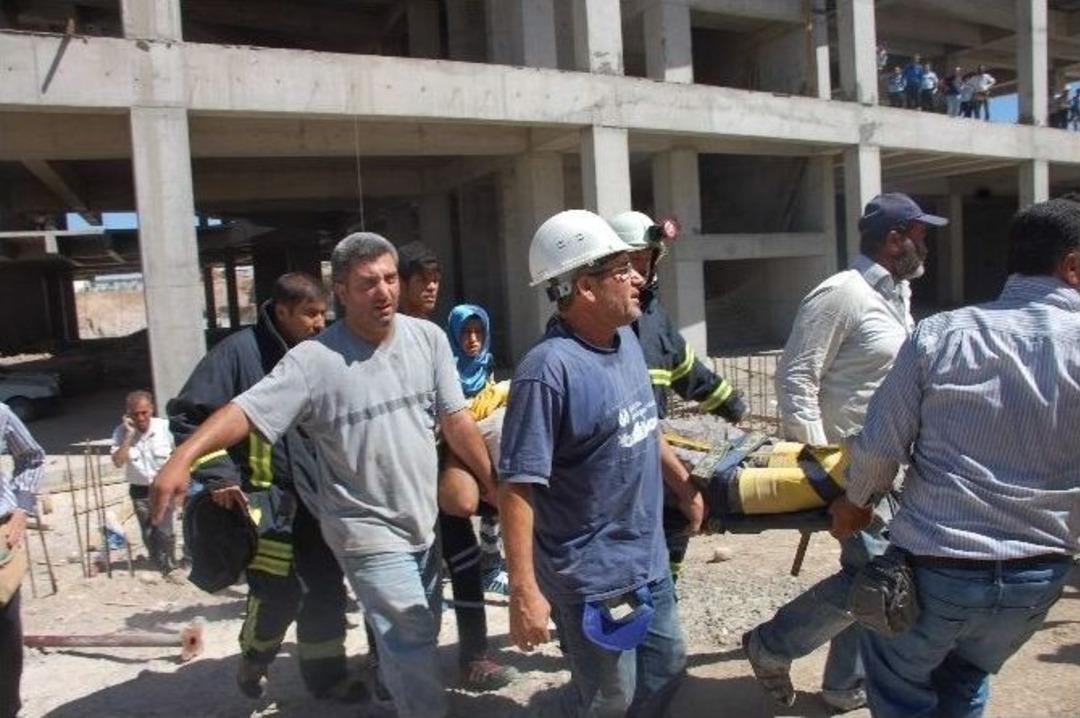 Avm İnşaatında G&ouml;&ccedil;&uuml;k: 8 Yaralı