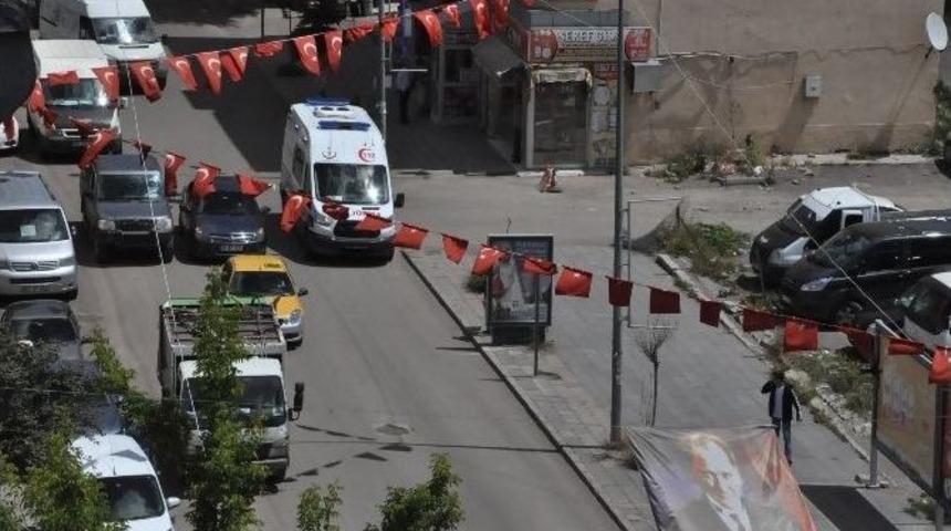 Kars&rsquo;ta Ambulans Ve İtfaiyeye Yol Yok!