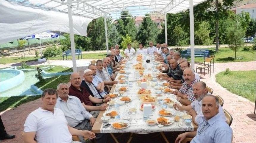 Darende İmam Hatip Lisesi&rsquo;nin İlk Mezunları Buluştu