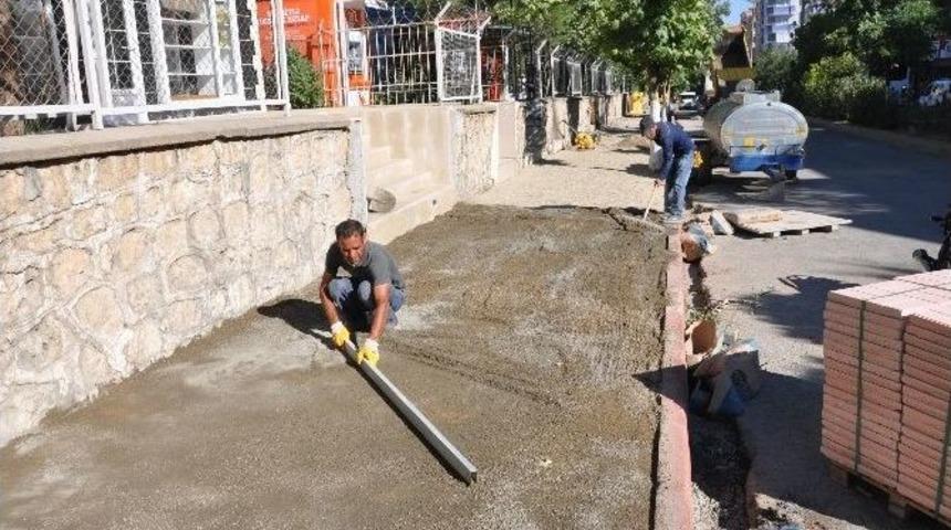 Siirt&rsquo;te 5 Mahallede Yol Yapım &Ccedil;alışmaları