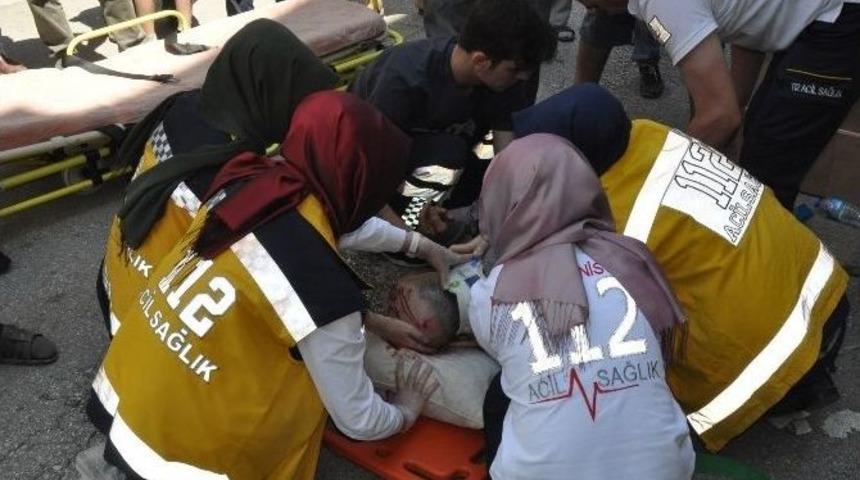 İneg&ouml;l&rsquo;deki &Uuml;&ccedil; Ayrı Kazada 17 Kişi Yaralandı