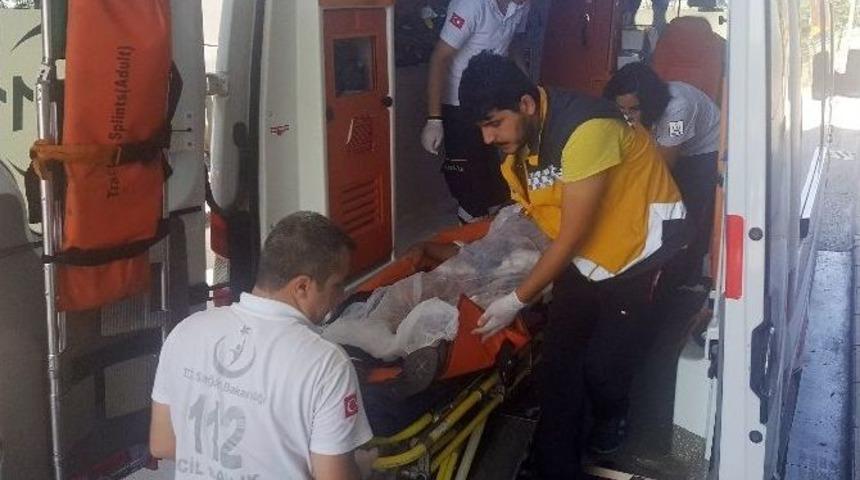 Kocaeli&rsquo;de Arkadaşlar Arasındaki Tartışma Kanlı Bitti: 1 Yaralı