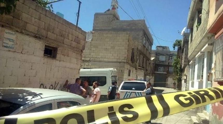 Gaziantep&rsquo;te Bir Polis Başından Vuruldu