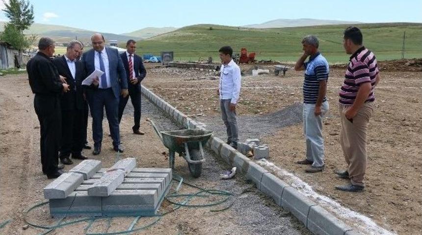 Aziziye&rsquo;de K&ouml;yler Kilitli Parke Taş İle İşleniyor&hellip;