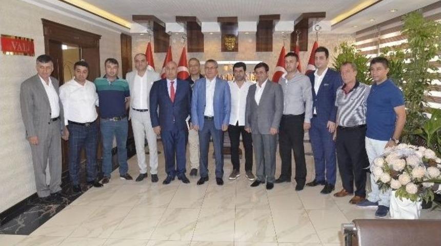 Petrolspor Y&ouml;netimi Valiyi Ziyaret Etti