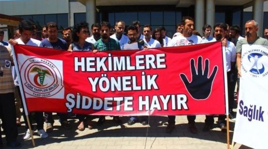 Sağlık &Ccedil;alışanlarına Y&ouml;nelik Saldırıya Kınama