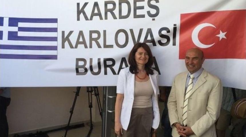 Yunan Kafilesi Seferihisar&rsquo;da &Ccedil;i&ccedil;eklerle Karşılandı