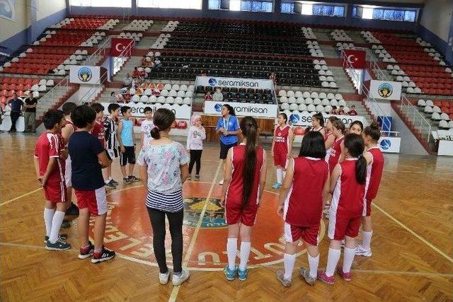 Turgutlu’da Yaz Spor Okulları Yoğun İlgi Görüyor