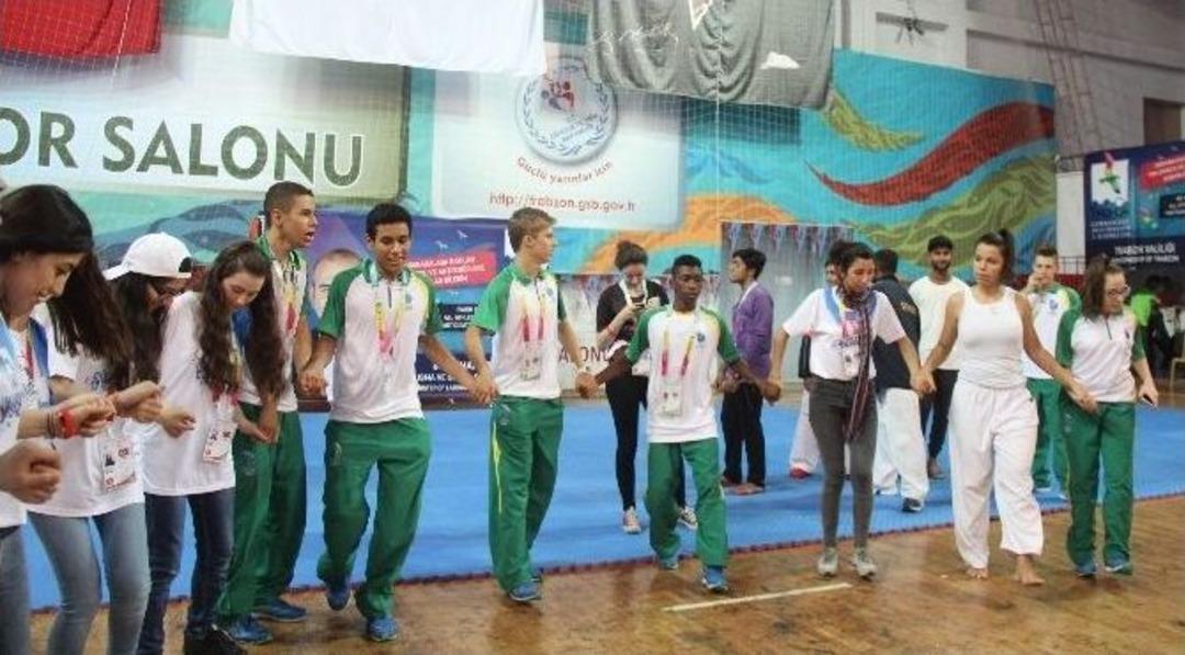 Isf Gymnasıade&rsquo;da &Ouml;nce Samba Sonra Horon&hellip;