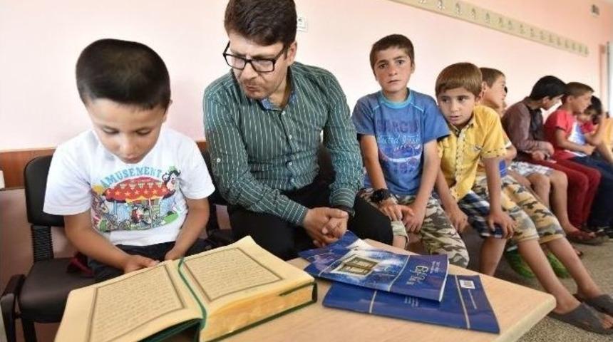 Ahlat&rsquo;ta Yaz Kur&rsquo;an Kurslarına İlgi B&uuml;y&uuml;k