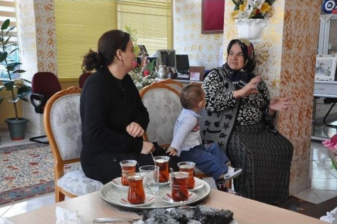 (&ouml;zel Haber) Karslı Kadın Muhtar T&uuml;rkiye&rsquo;de Bir İlke İmza Attı