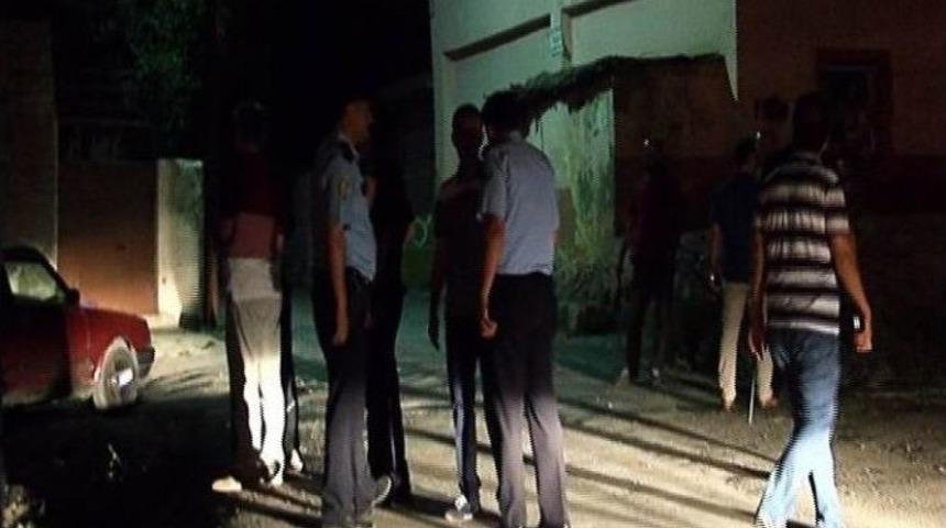 Suriyeliler İle Mahalle Sakinleri Kavga Etti: 2 Yaralı