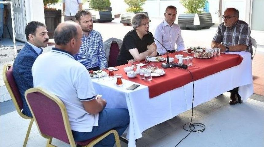 Başkan Demircan Temizlik İş&ccedil;ileriyle Kahvaltı Yaptı