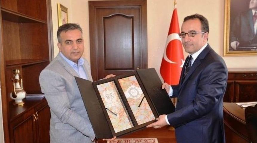 Tapu Ve Kadastro Heyetinden Vali &Ccedil;ataklı&rsquo;ya Ziyaret