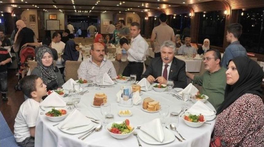 &Uuml;rd&uuml;nl&uuml; Heyet, Gemi Turuyla Samsun&rsquo;u İzledi