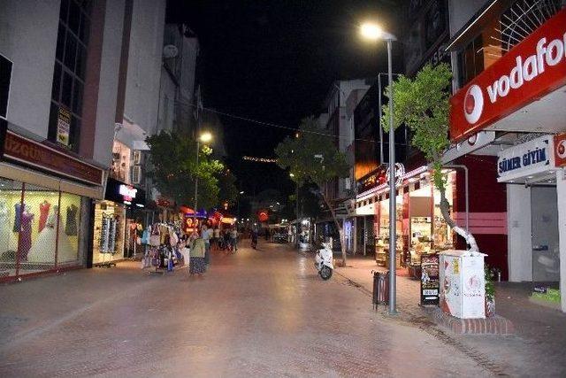 Uzun &Ccedil;arşı Yeni Aydınlatmalarıyla Işıl Işıl 1