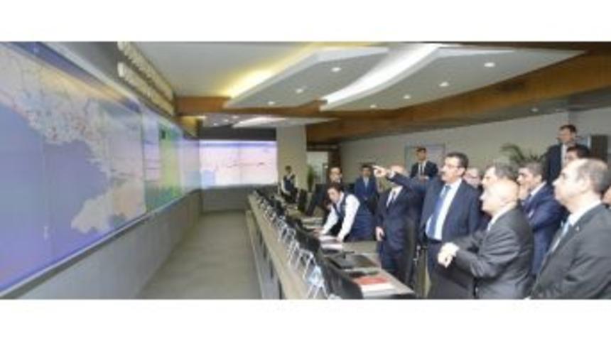 G&uuml;mr&uuml;k Ve Ticaret Bakanı T&uuml;fenkci, Ka&ccedil;ak Sigara Operasyonunu Canlı İzledi