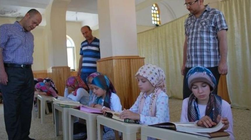 M&uuml;ft&uuml; T&uuml;rk&ouml;z&rsquo;den Yaz Kur&rsquo;an Kursları&rsquo;na Ziyaret