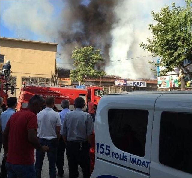 Malatya’da Sanayi Sitesinde Yangın