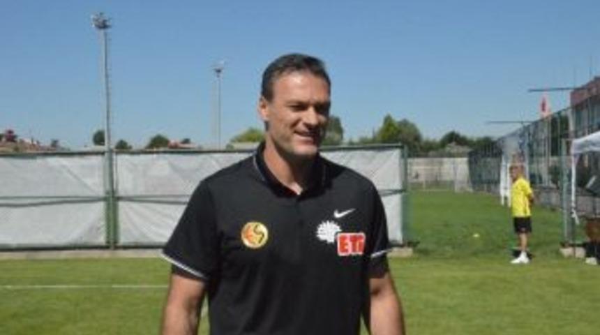 &Ouml;zalan: "yurt Dışı Kampına Kadar Kadro Şekillenecek"