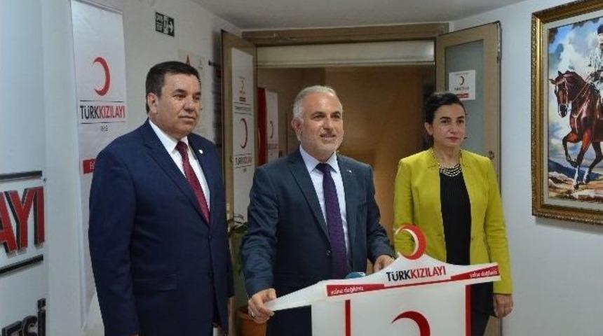 Kızılay Genel Başkanı Kınık İle Şube Başkanı Arasında İlgin&ccedil; Diyalog