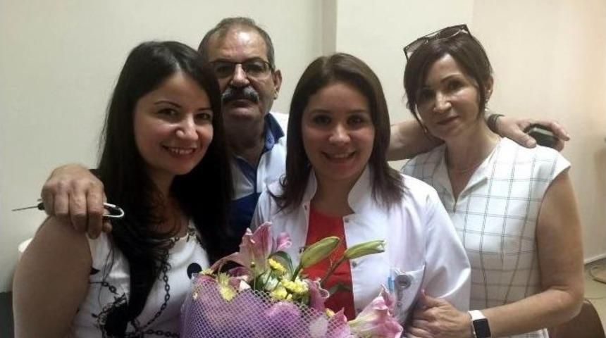 Doktor Babanın Doktor Kızları