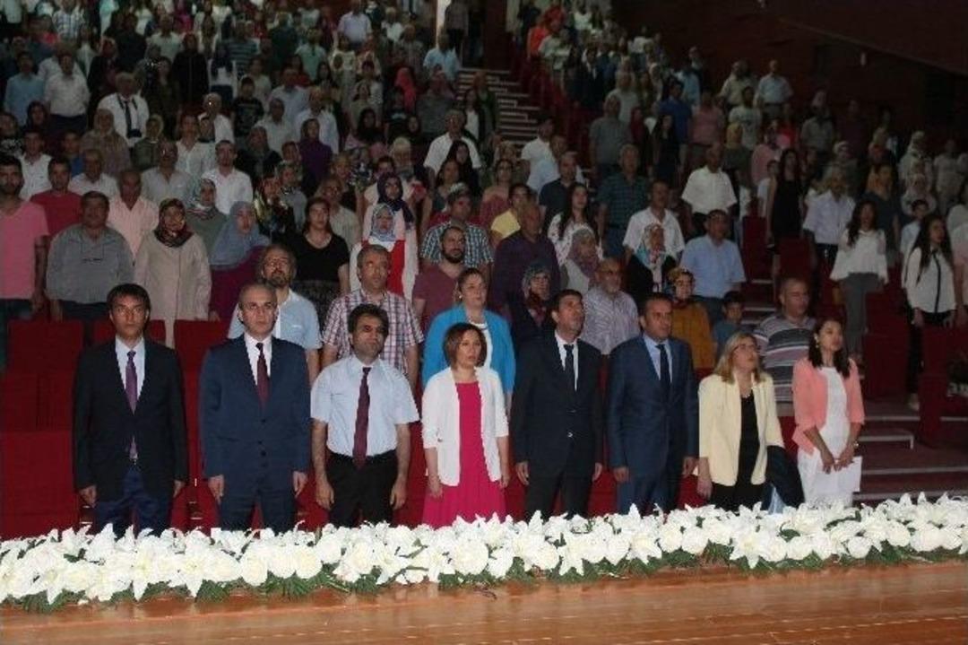 Niğde &Uuml;niversitesinden 127 &Ouml;ğrenci Mezun Oldu