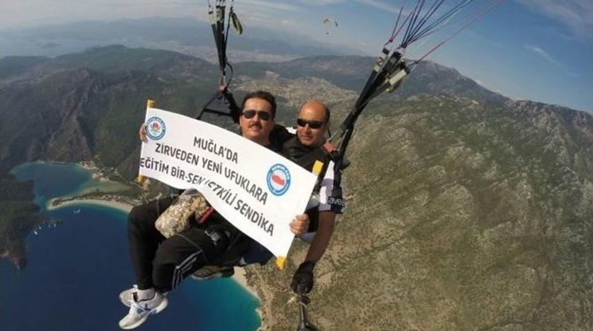 Yetkiyi Havada Kutladı