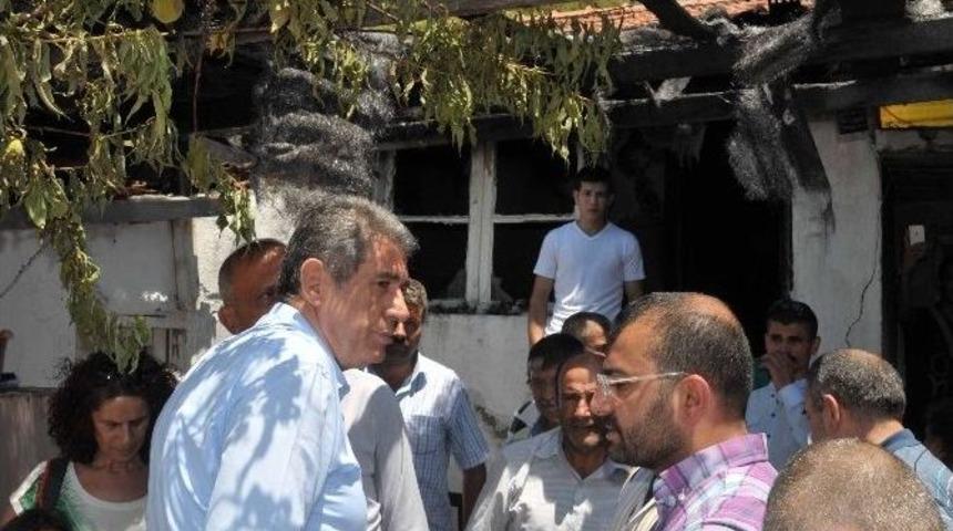 Evi Yanan Kardeşlere Dost Eli