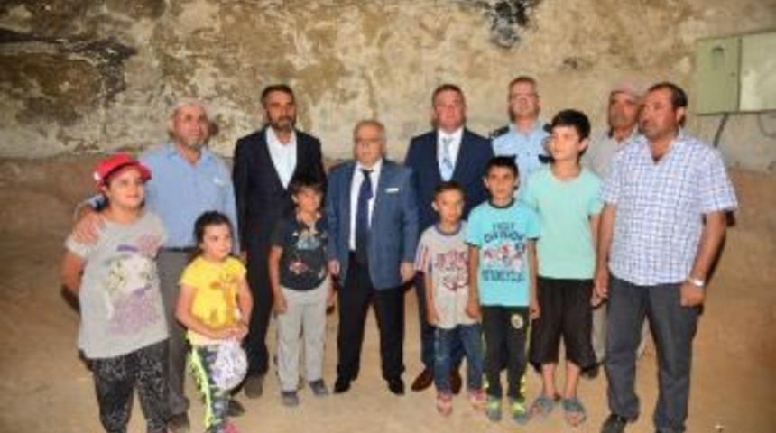 Vali Şent&uuml;rk, Mucur&rsquo;da Tarihi Ve K&uuml;lt&uuml;rel Alanlarda Yapılacak Yatırımları İnceledi