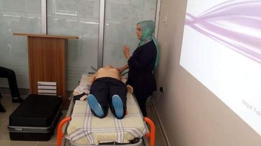 Hastane Personellerine Kalp Krizi Ve Yaralılara M&uuml;dahale Eğitimi Verildi