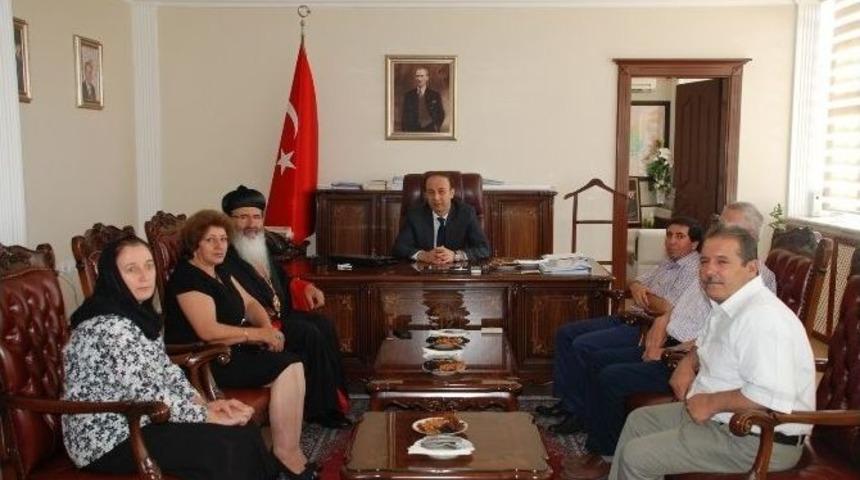 S&uuml;ryani Cemaatinden Vali Abdullah Erin&rsquo;e Ziyaret