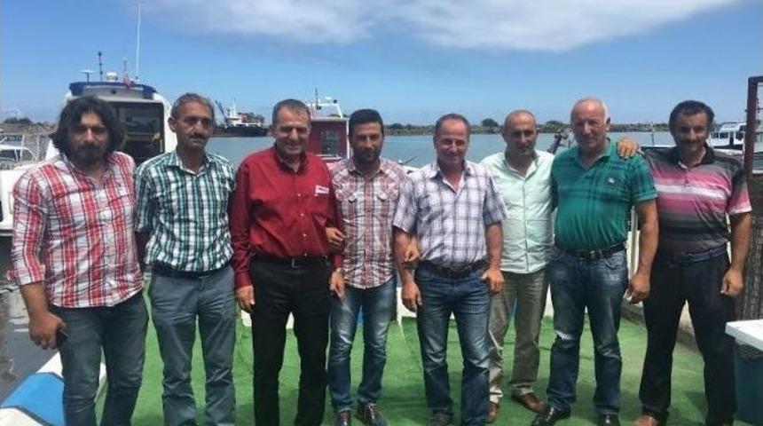 Sağıroğlu&rsquo;ndan Yomralı Balık&ccedil;ılara Ziyaret