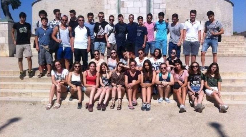 Cahit Elginkan Anadolu Lisesi, Prag&rsquo;ta T&uuml;rkiye&rsquo;yi Temsil Edecek